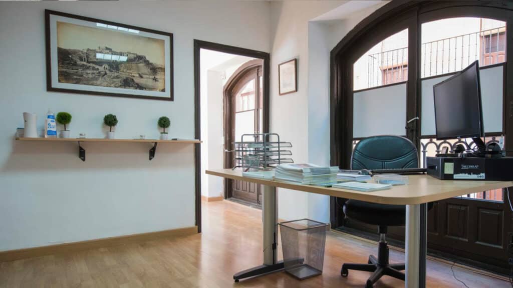toledoap oficina 4 1024x576 - Gestión de apartamentos turísticos en Toledo - Toledo Ap Alojamientos turísticos